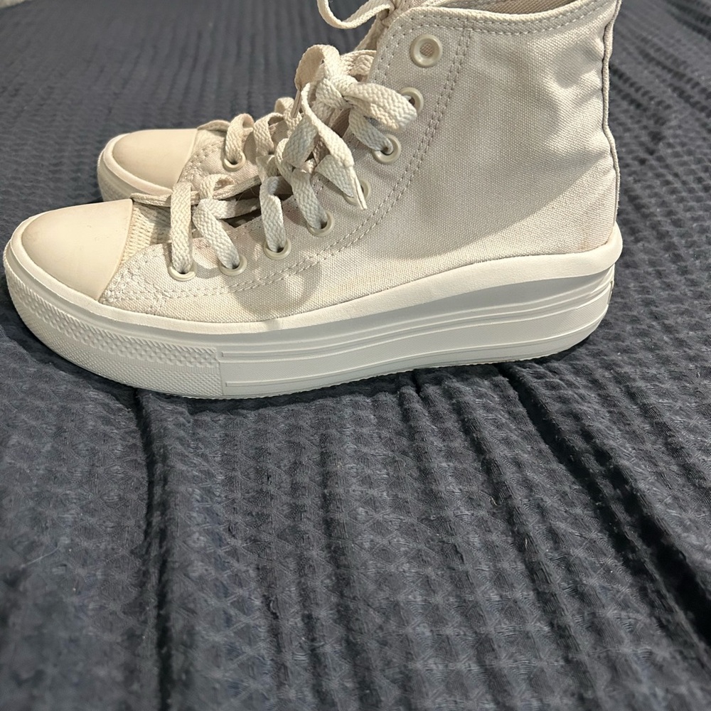 Converse Move platform sneaker